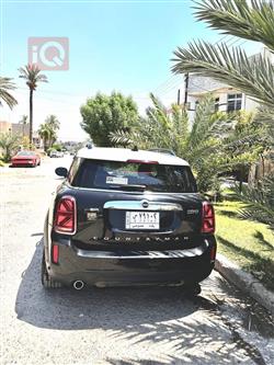 مینی کەنتری مان